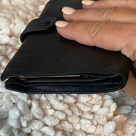 Chanel Caviar Leather Black Wallet - Picture 11 of 13